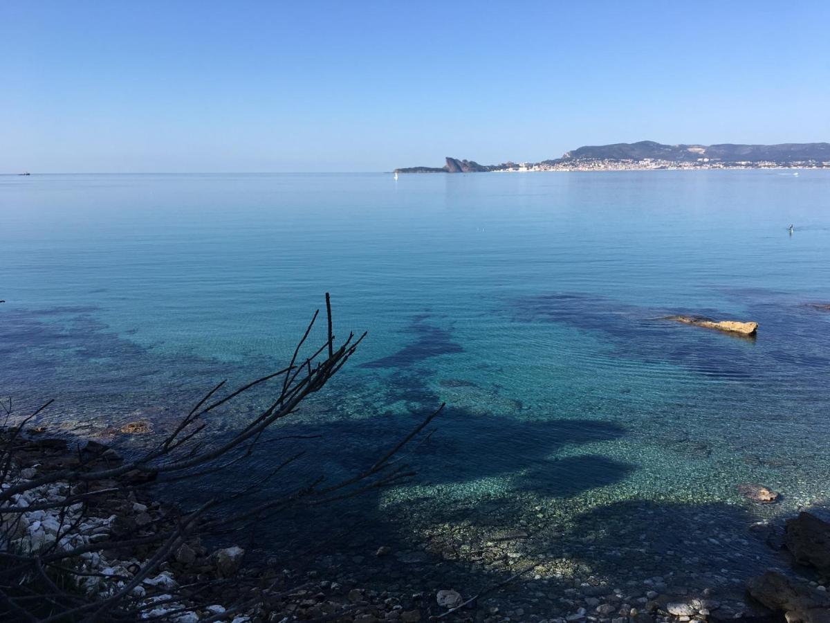 Appartement Entre Village Et Plages. Saint-Cyr-sur-Mer Buitenkant foto